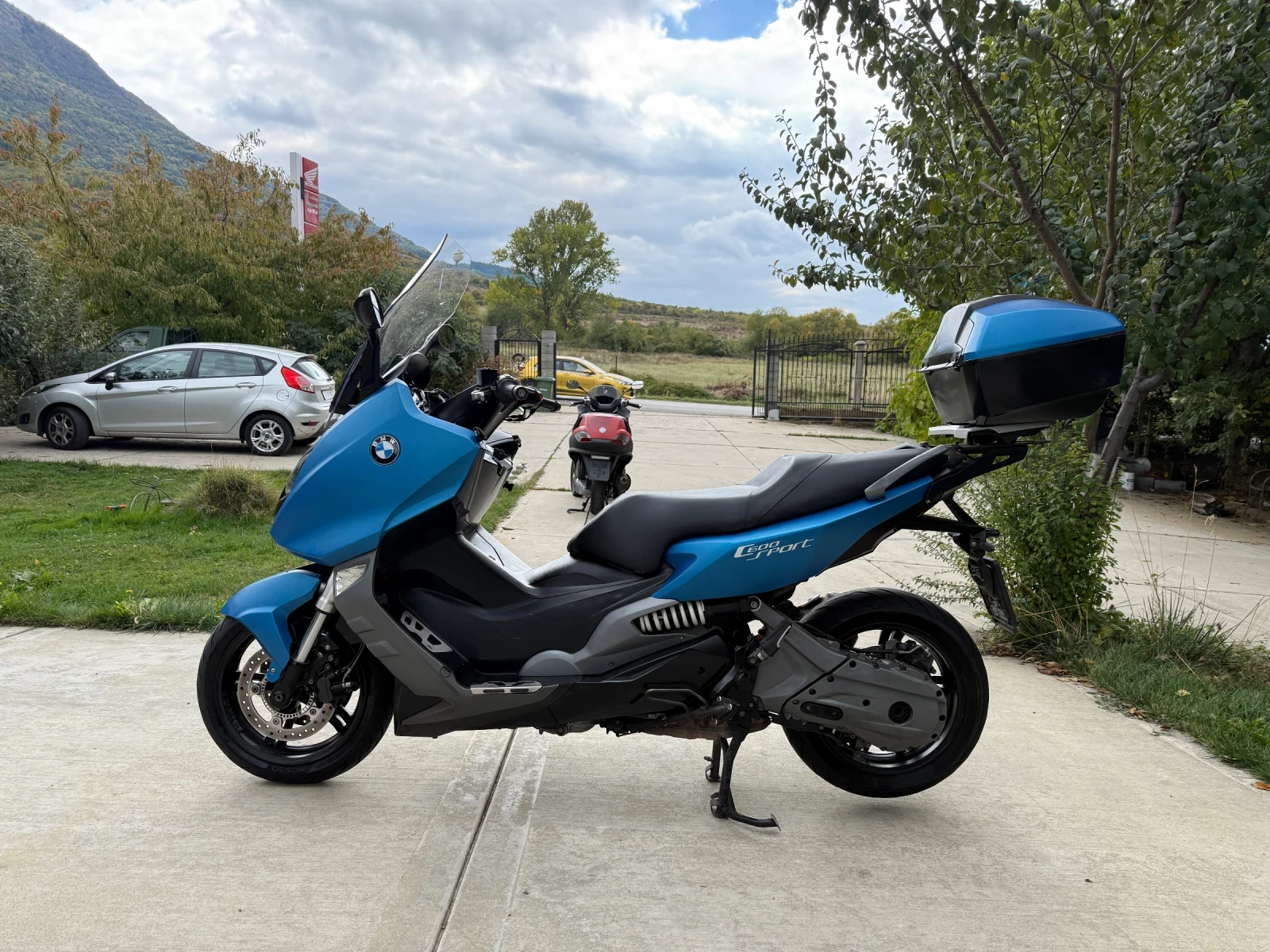 BMW C 2015 32000  km - изображение 5