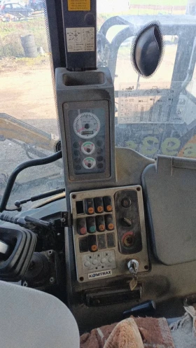 Багер Komatsu 93S , снимка 4