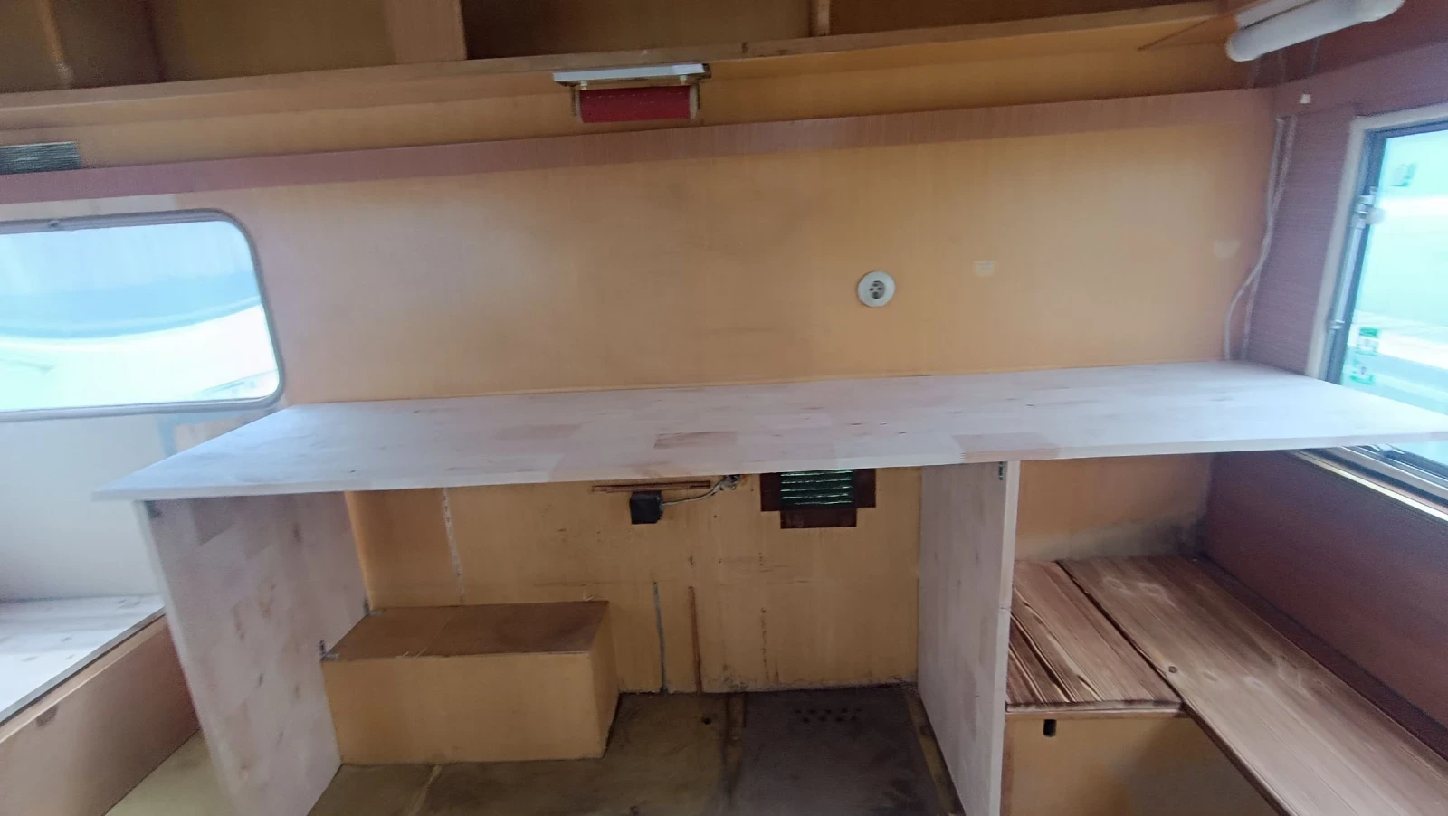 Каравана Knaus 380 750kg Търговска проект, снимка 7 - Каравани и кемпери - 54592459