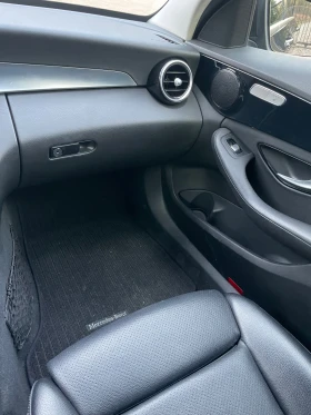 Mercedes-Benz C 200, снимка 12