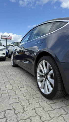 Tesla Model 3, снимка 10