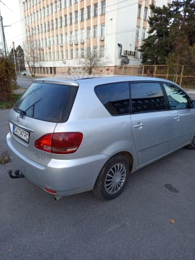 Обява за продажба на Toyota Avensis verso 2.0 ~4 800 лв. - изображение 5