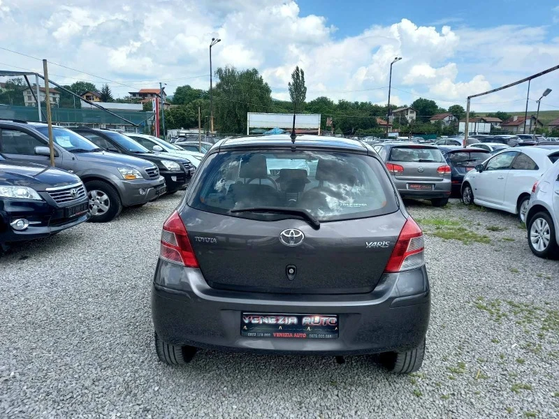 Toyota Yaris, снимка 6 - Автомобили и джипове - 41554961