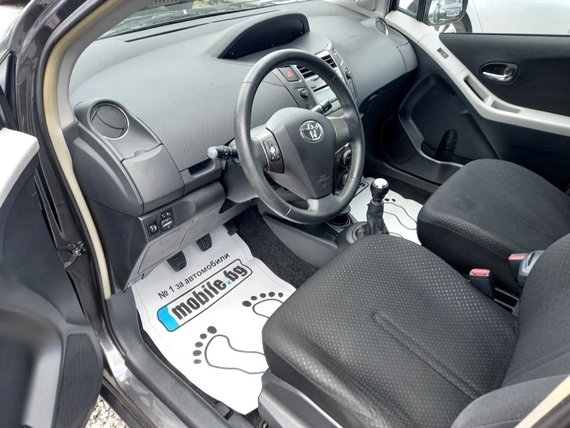 Toyota Yaris, снимка 8 - Автомобили и джипове - 41554961