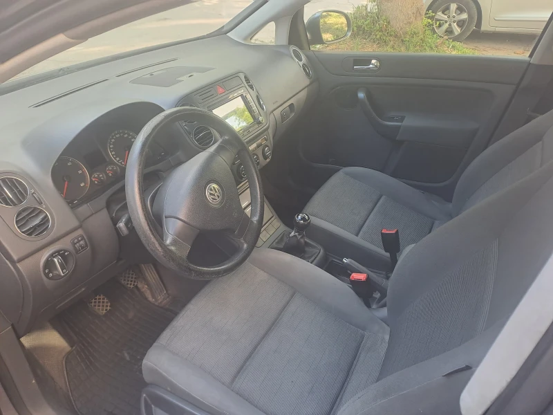 VW Golf Plus, снимка 9 - Автомобили и джипове - 47656120