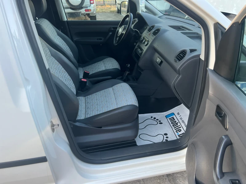 VW Caddy 1.6TDI 102kc.Климатик, снимка 11 - Автомобили и джипове - 50911189