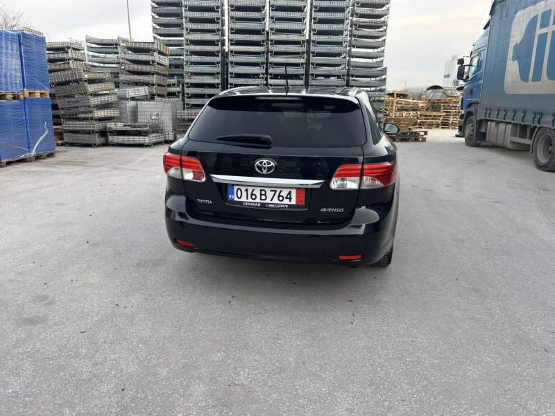 Toyota Avensis 1.8i Executive EURO5 АЛКАНТАРА, снимка 4 - Автомобили и джипове - 52631992