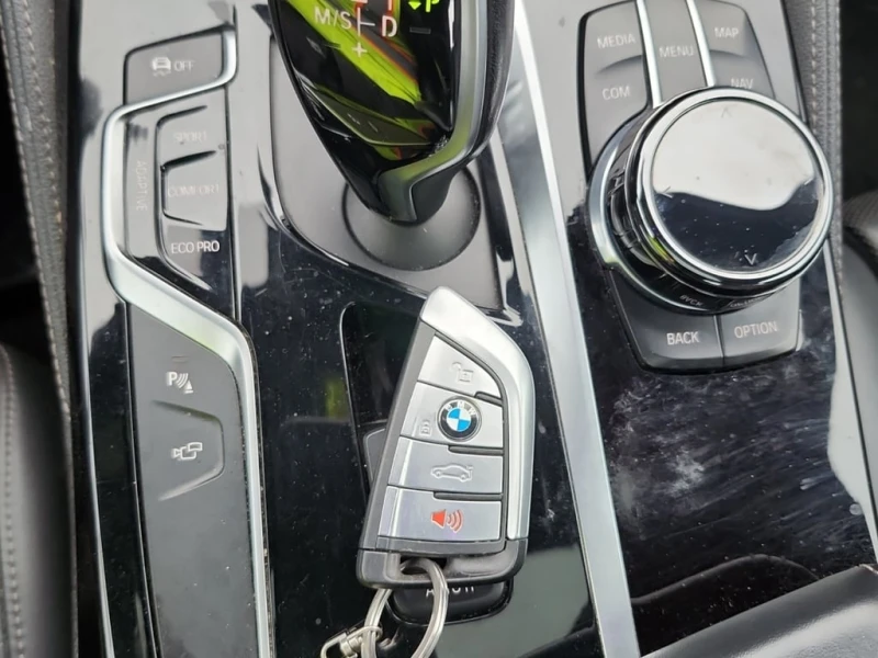 BMW 540  XDRIVE * CARFAX * БЕЗ ПЪРВОНАЧАЛНА ВНОСКА, снимка 8 - Автомобили и джипове - 53089242