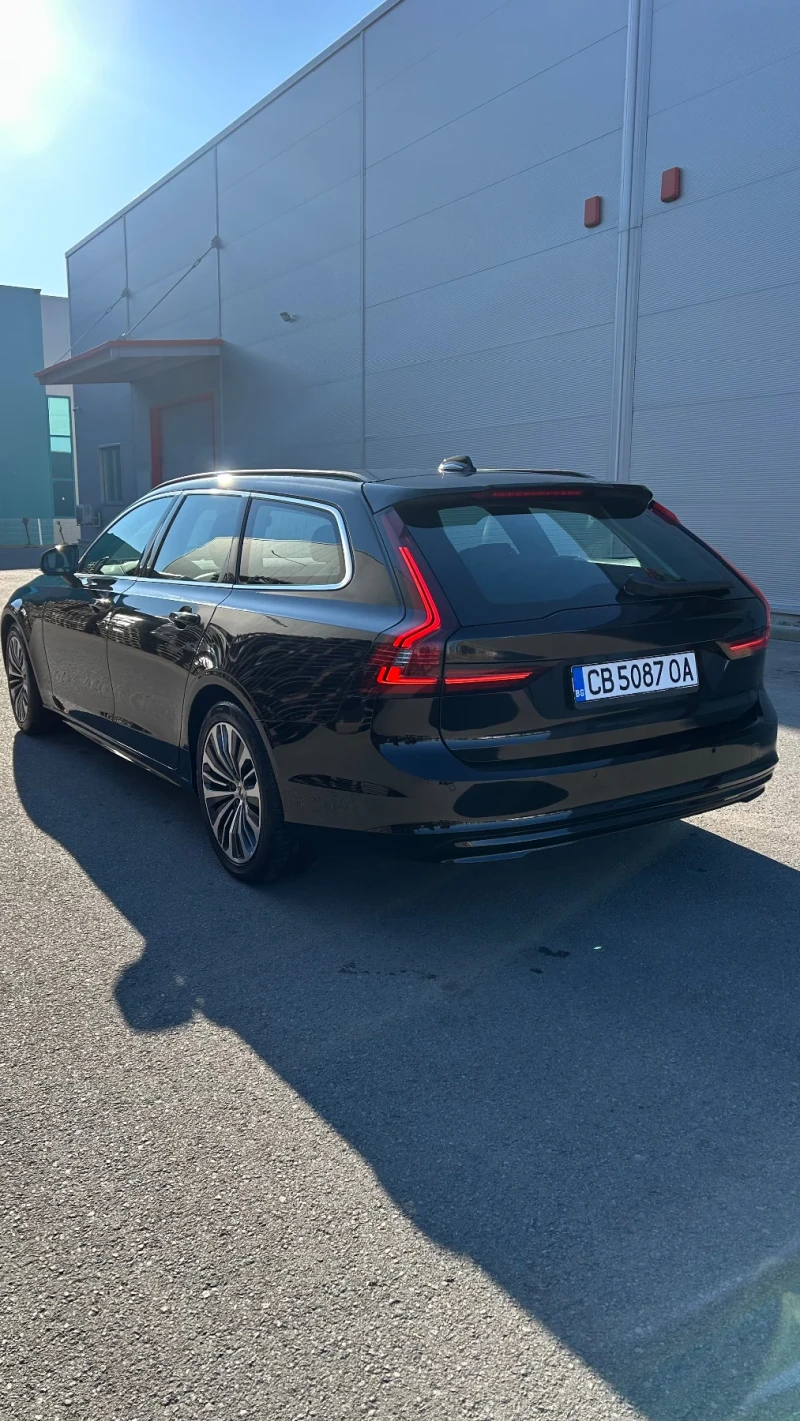 Volvo V90 Фейслифт 2.0d 197, снимка 3 - Автомобили и джипове - 53230990