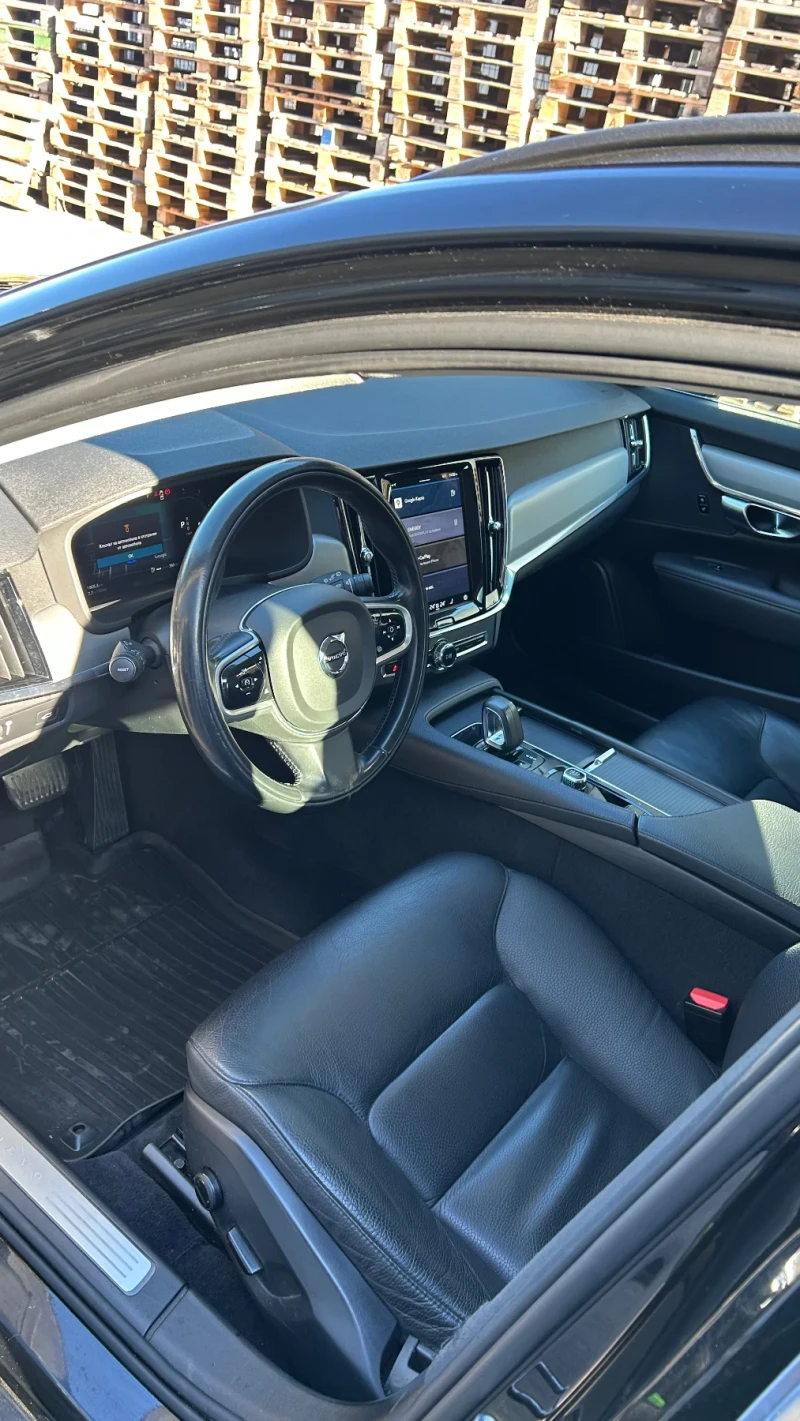 Volvo V90 Фейслифт 2.0d 197, снимка 15 - Автомобили и джипове - 53230990