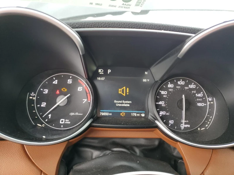 Alfa Romeo Giulia 2018 ALFA ROMEO GIULIA TI Q4, снимка 8 - Автомобили и джипове - 53328982