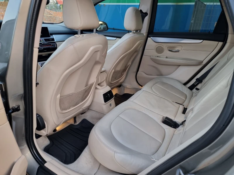BMW 218 218d luxury, снимка 9 - Автомобили и джипове - 53575685