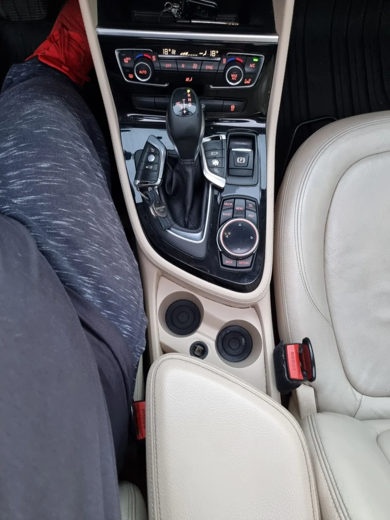 BMW 218 218d luxury, снимка 14 - Автомобили и джипове - 53575685