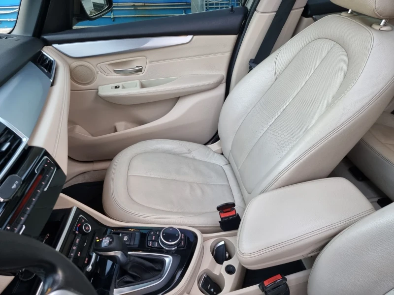 BMW 218 218d luxury, снимка 12 - Автомобили и джипове - 53575685