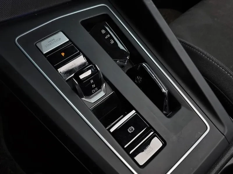 VW Golf 8Th Generation 2.0 Tdi Prestige - изображение 9