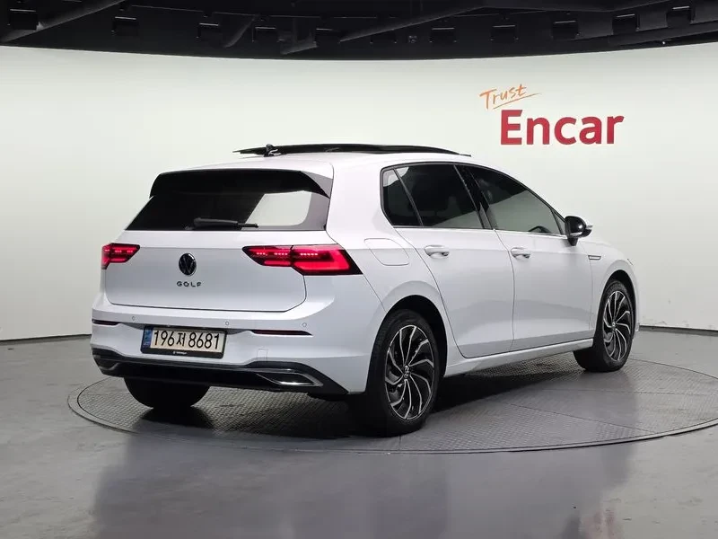 VW Golf 8Th Generation 2.0 Tdi Prestige - изображение 2