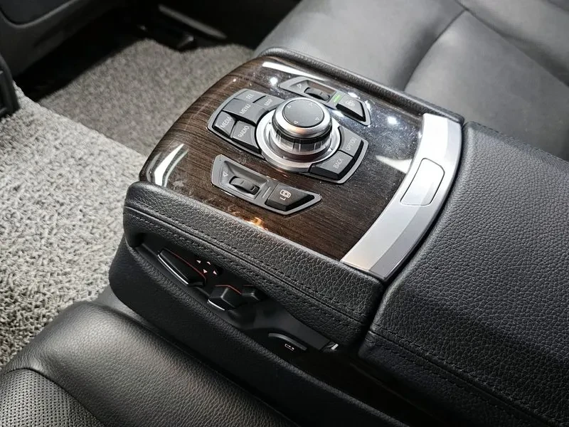 BMW 730, снимка 15 - Автомобили и джипове - 54600948