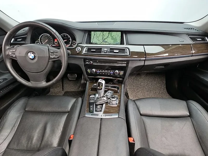 BMW 730, снимка 7 - Автомобили и джипове - 54600948