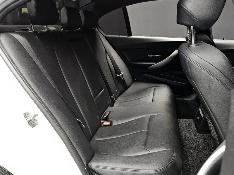 BMW 320 M PERFORMANCE | Mobile.bg � ����������� 12