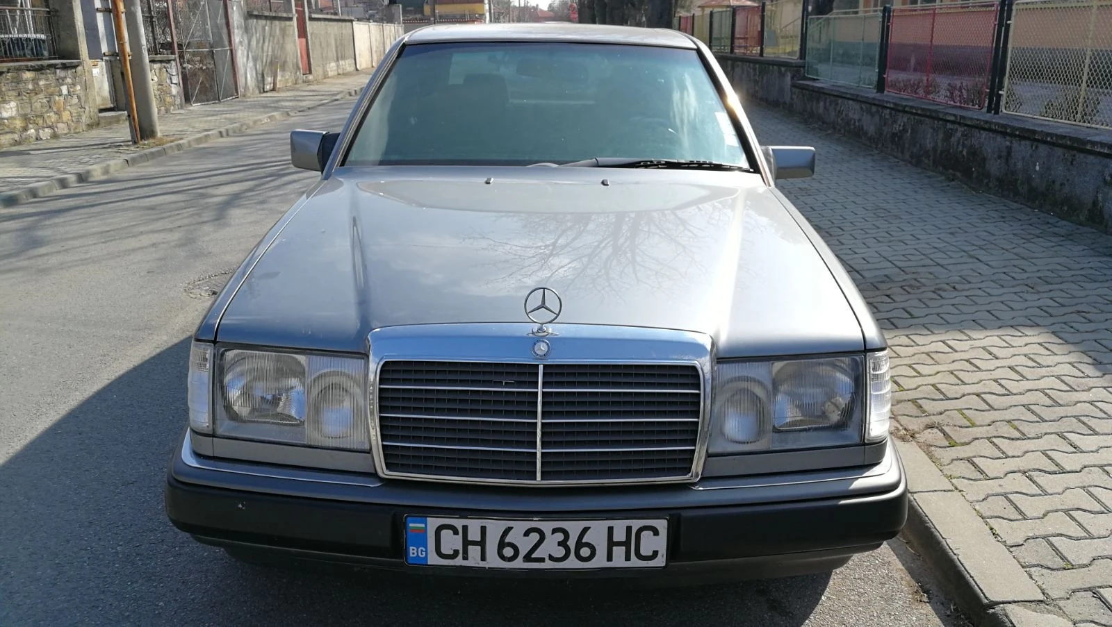 Mercedes-Benz E 200 W124 - изображение 2