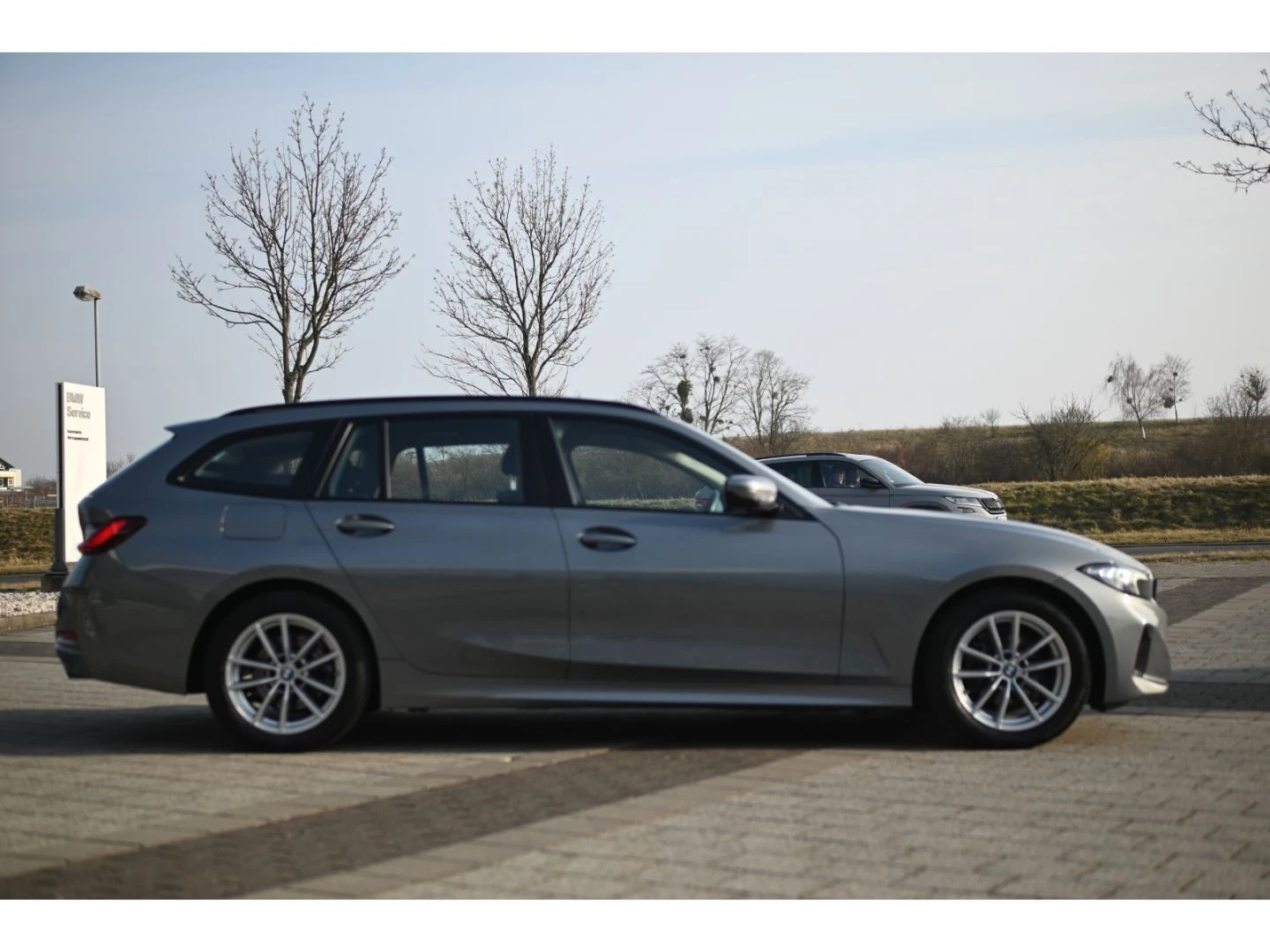 BMW 318 d Touring - изображение 4