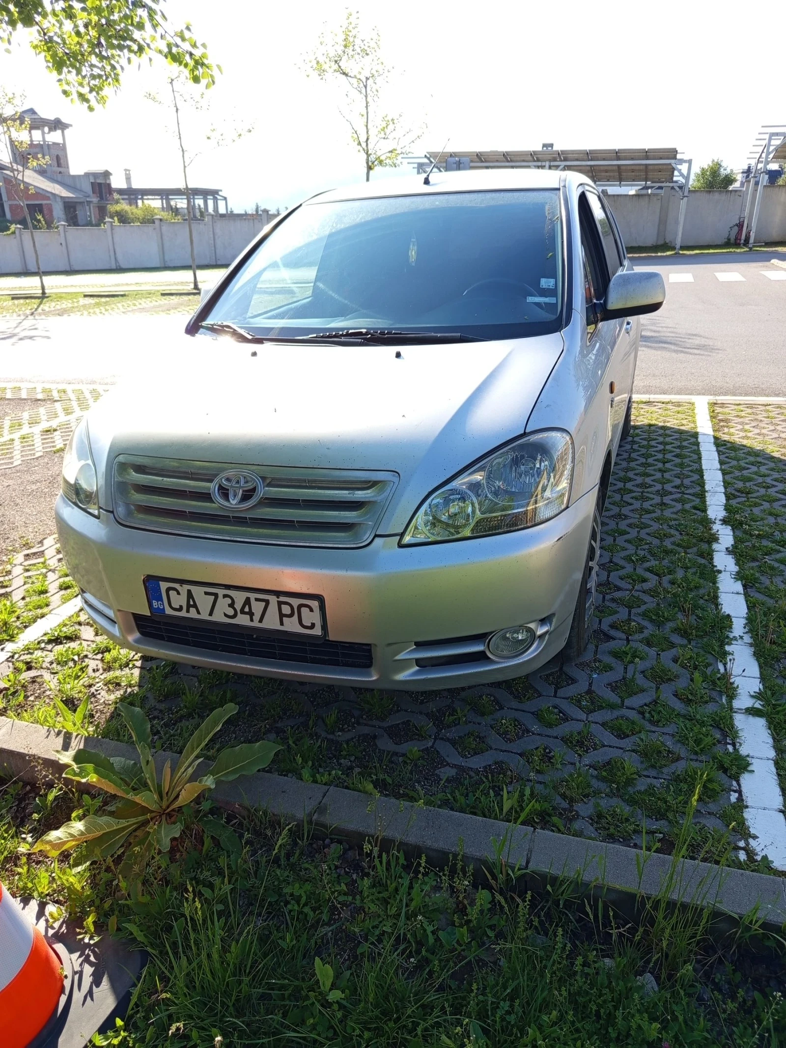 Toyota Avensis verso 2.0 - изображение 3