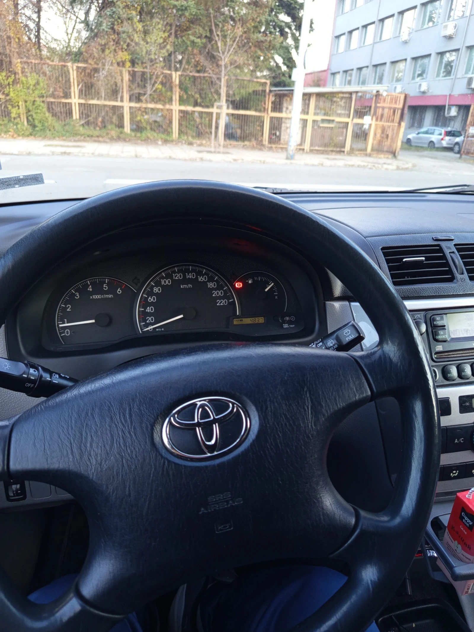 Toyota Avensis verso 2.0 - изображение 7
