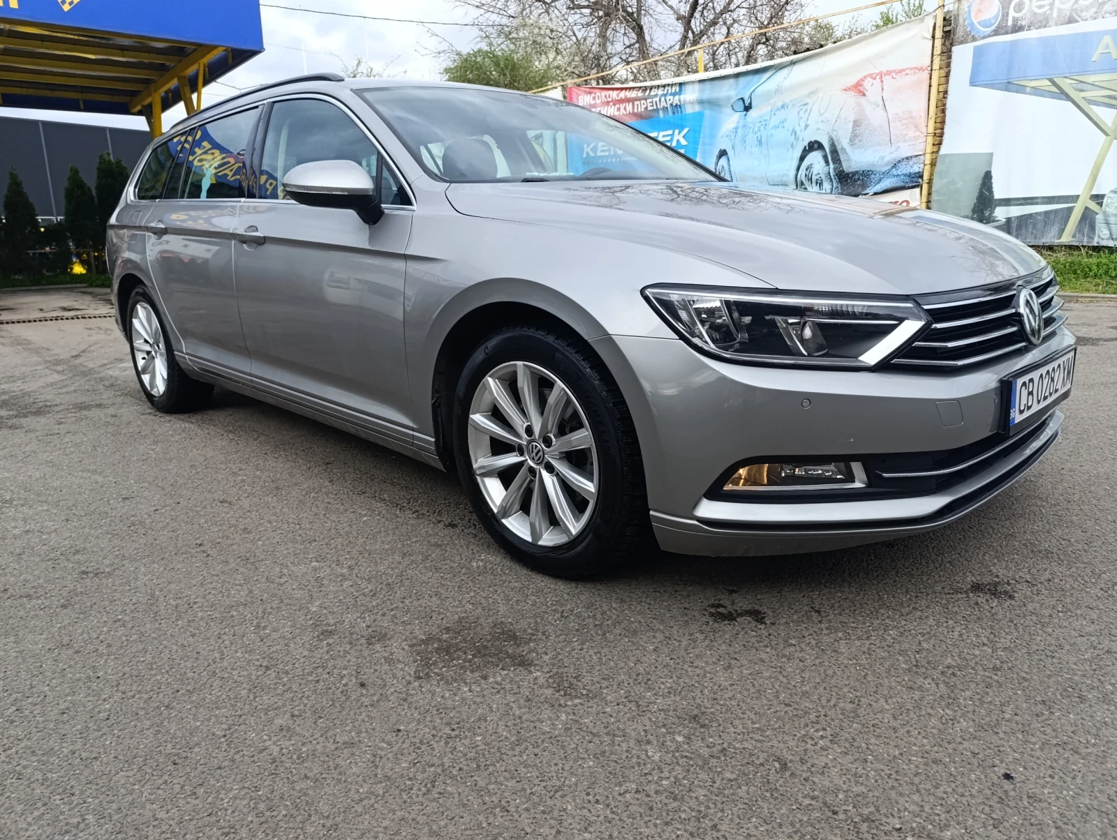VW Passat 1.6 * DSG*  Обслужен* Топ - изображение 2
