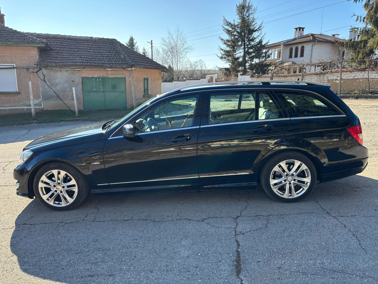 Mercedes-Benz C 220 AMG - изображение 3
