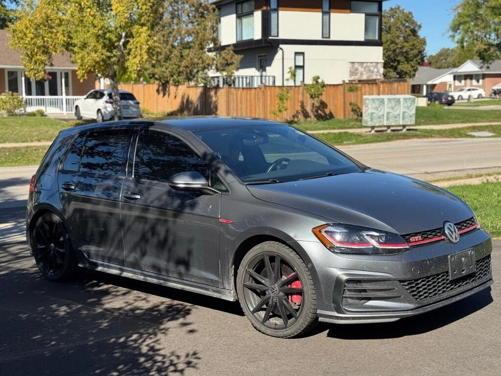 VW Golf * АВТО КРЕДИТ* ЦЕНА ДО БГ * СЕРВИЗНА ИСТОРИЯ *  - изображение 2