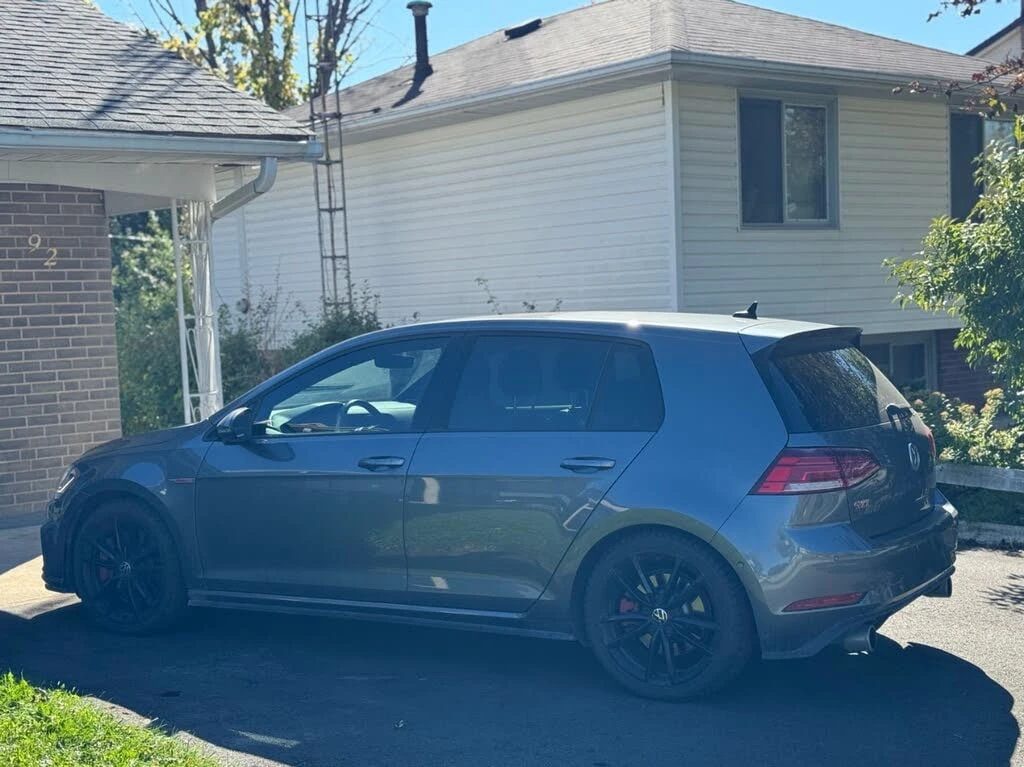 VW Golf * АВТО КРЕДИТ* ЦЕНА ДО БГ * СЕРВИЗНА ИСТОРИЯ *  - изображение 3
