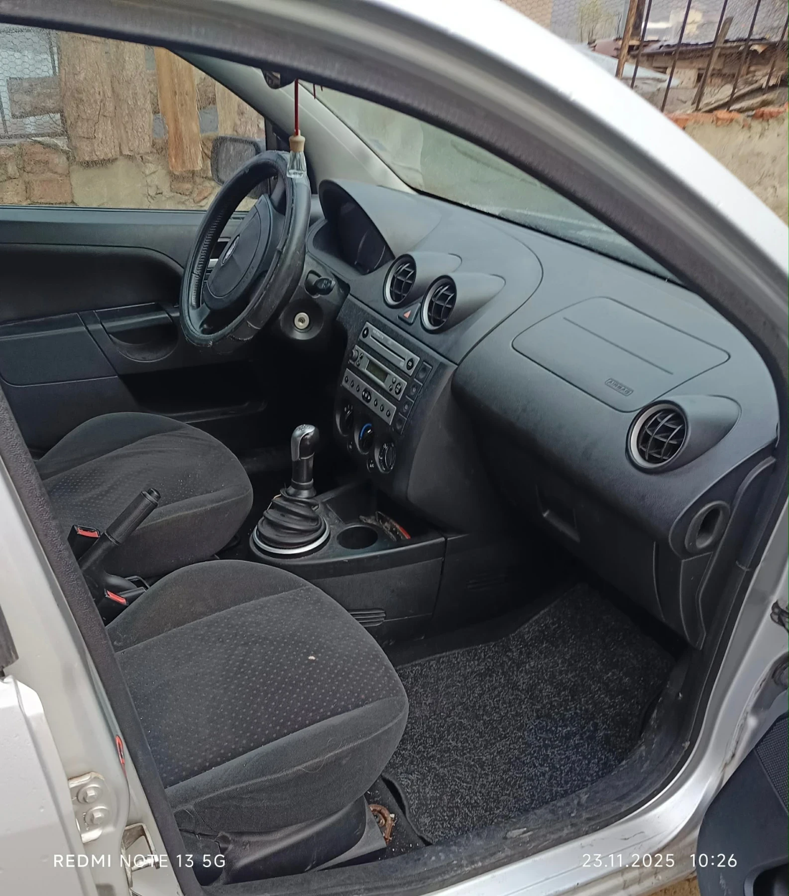 Ford Fiesta 1.4HDI Ghia, снимка 2 - Автомобили и джипове - 53720326