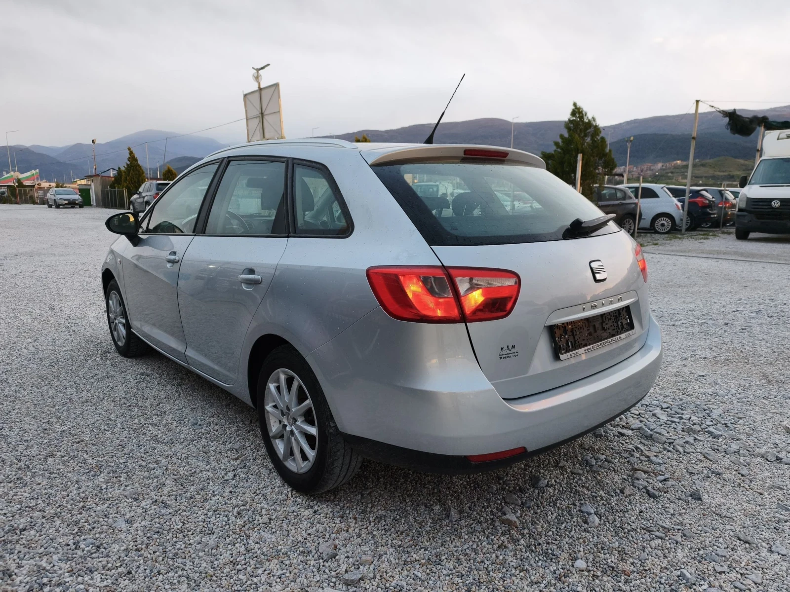 Seat Ibiza 1.6 tdi, снимка 6 - Автомобили и джипове - 54152042