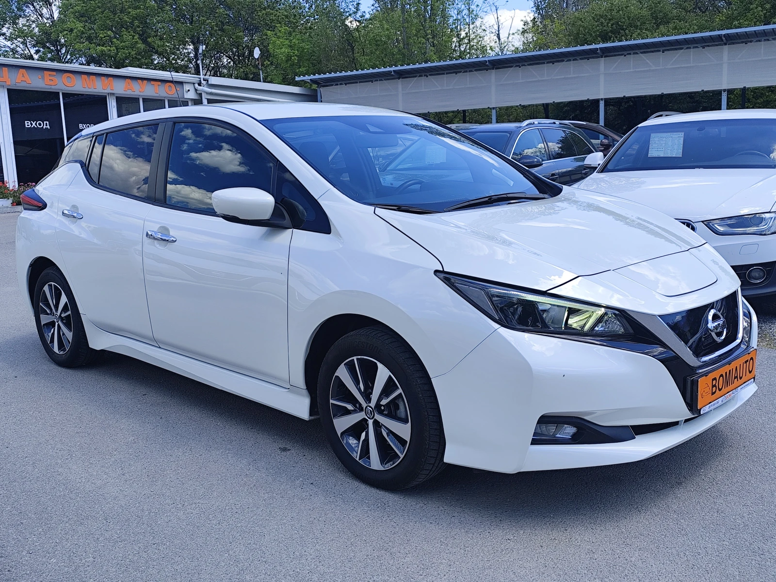 Nissan Leaf  40KWh* 150k.c.* АВТОМАТИК* LED* CAMERA* , снимка 3 - Автомобили и джипове - 54425568