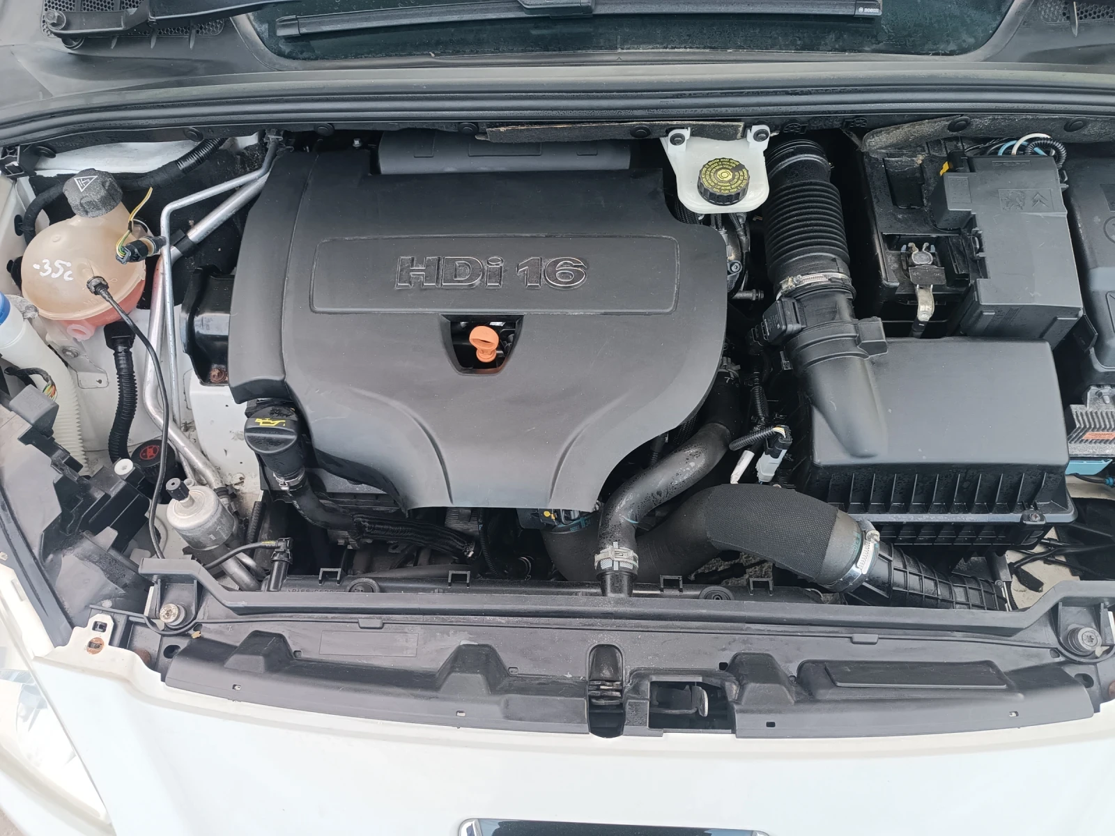 Peugeot 308 2.0 HDi, ФЕЙС, 150к.с., ПЕРФЕКТНО, ЛИЗИНГ , снимка 15 - Автомобили и джипове - 54598971