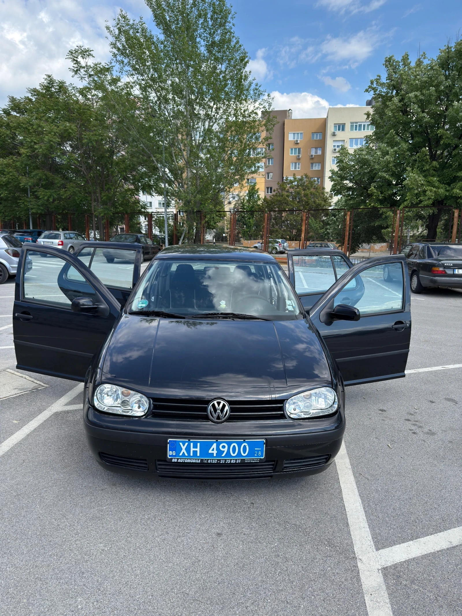 VW Golf Бензин, снимка 3 - Автомобили и джипове - 54668773