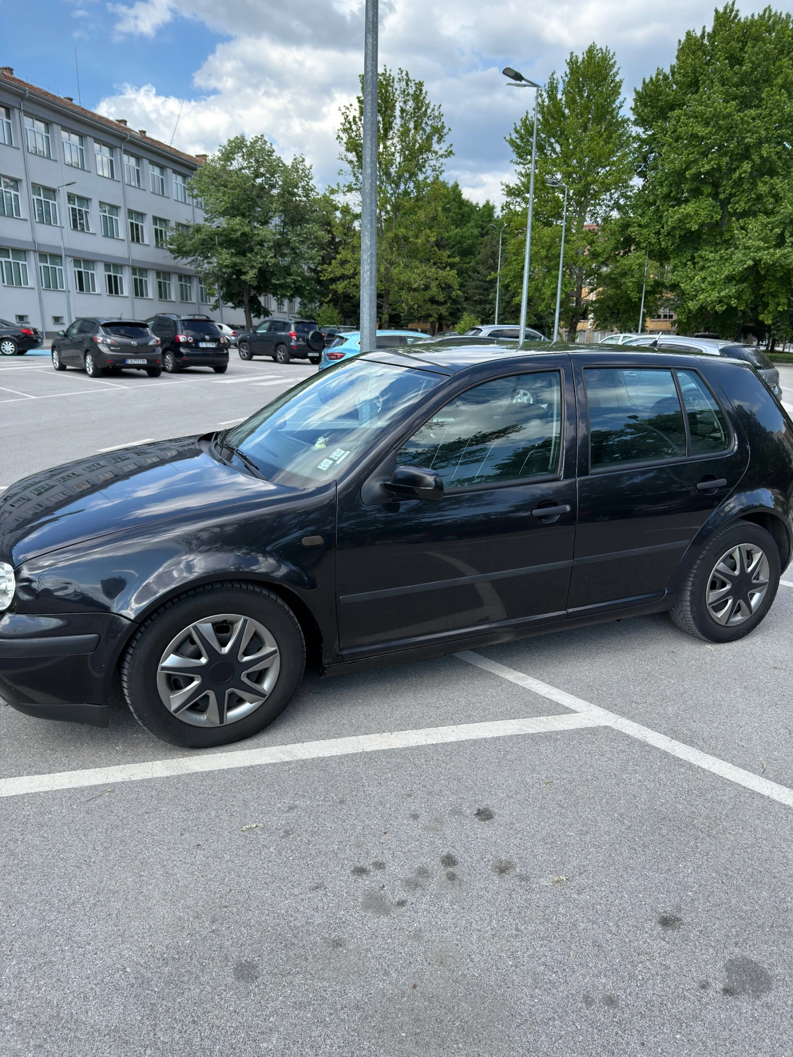 VW Golf Бензин, снимка 9 - Автомобили и джипове - 54668773