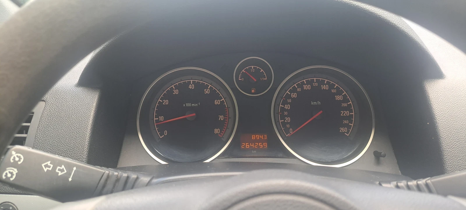Opel Astra 1.4/Газ/Клима/Подгрев/Автопилот, снимка 10 - Автомобили и джипове - 54810295