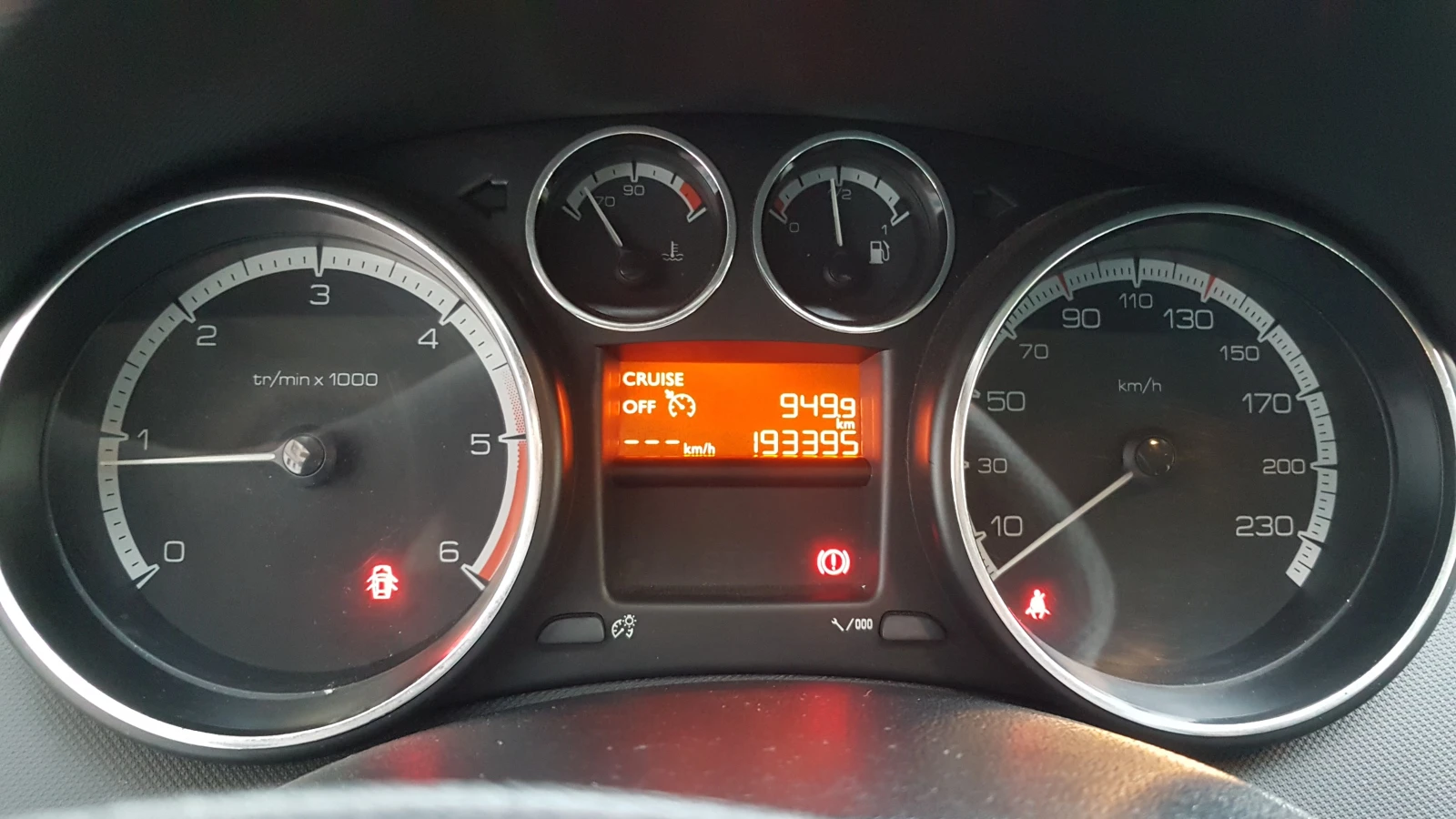 Peugeot 308 308SW, снимка 9 - Автомобили и джипове - 55141126