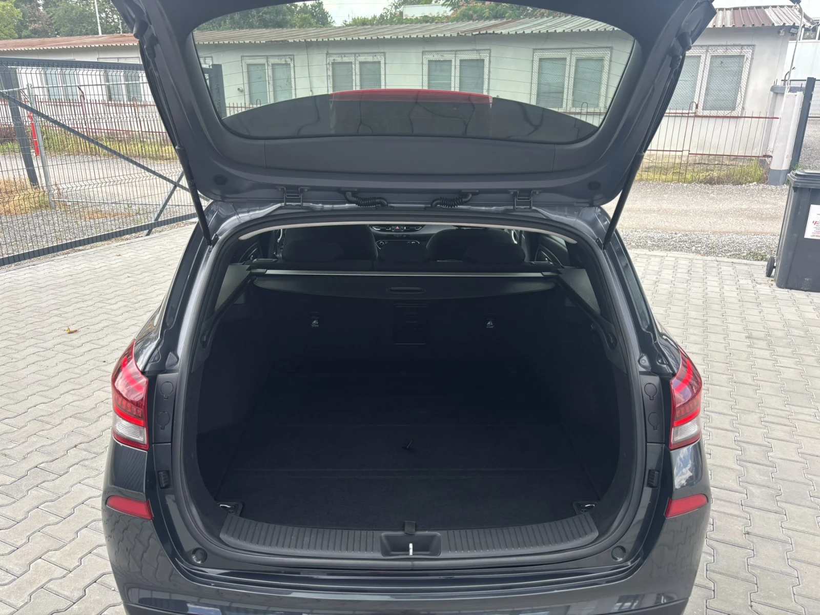 Hyundai I30 1.6 CRDi 136cv DCT 48V , снимка 16 - Автомобили и джипове - 55153905