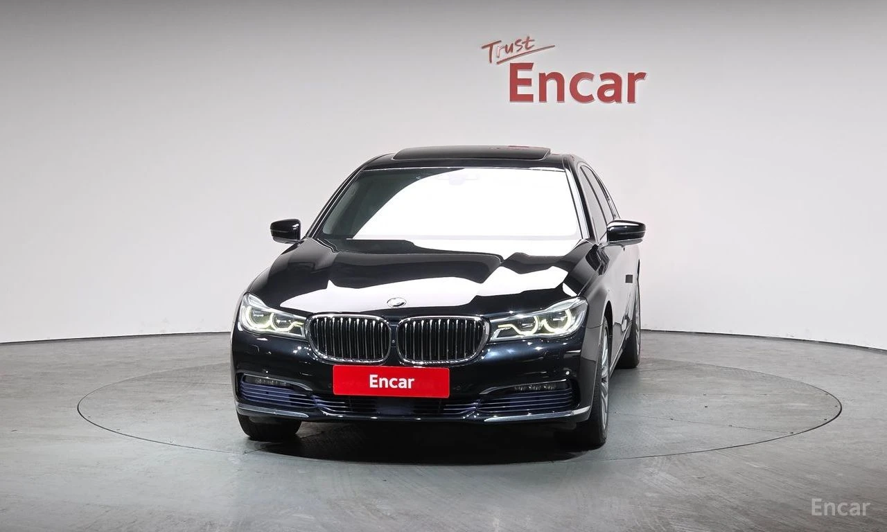 BMW 730 ОБДУХВАНЕ * HARMAN/KARDON * HEAD-UP * АВТОКРЕДИТ, снимка 4 - Автомобили и джипове - 55233890