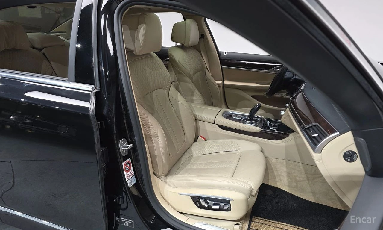 BMW 730 ОБДУХВАНЕ * HARMAN/KARDON * HEAD-UP * АВТОКРЕДИТ, снимка 13 - Автомобили и джипове - 55233890