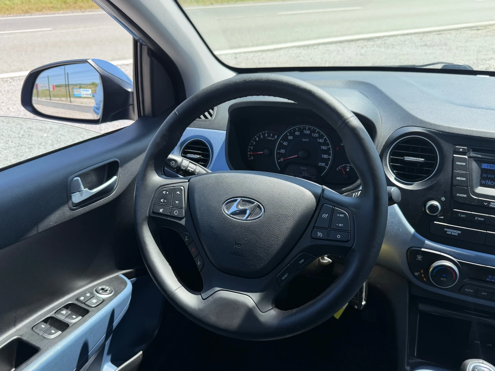 Hyundai I10 1.0i LED SERVICE BOOK EURO 6 TUV COC, снимка 12 - Автомобили и джипове - 55421268