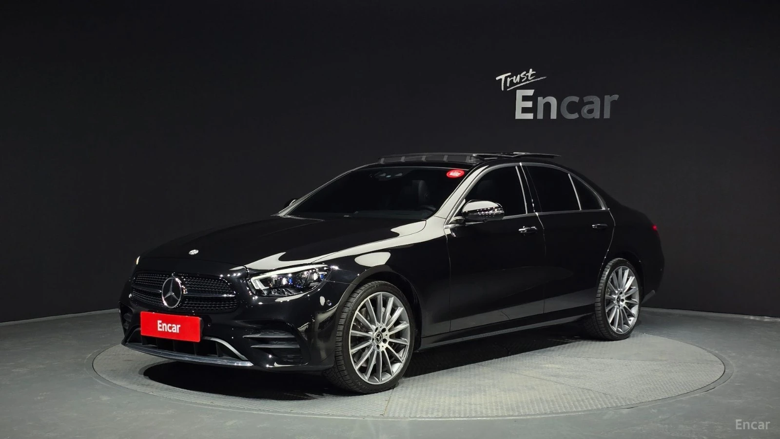 Mercedes-Benz E 350 4MATIC AMG* HUD* КОЖА* ОБДУХВ* НАВИ* ПАНО