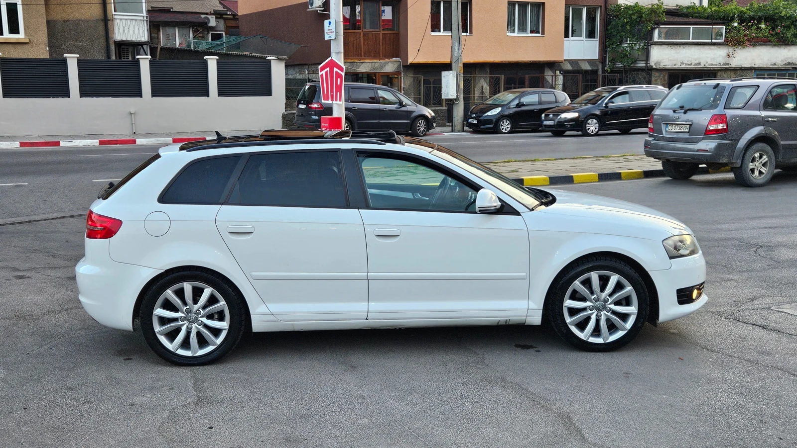 Audi A3 2.0 TDI S-LINE/KOJA/PANORAMA/NAVIG, снимка 7 - Автомобили и джипове - 55661952