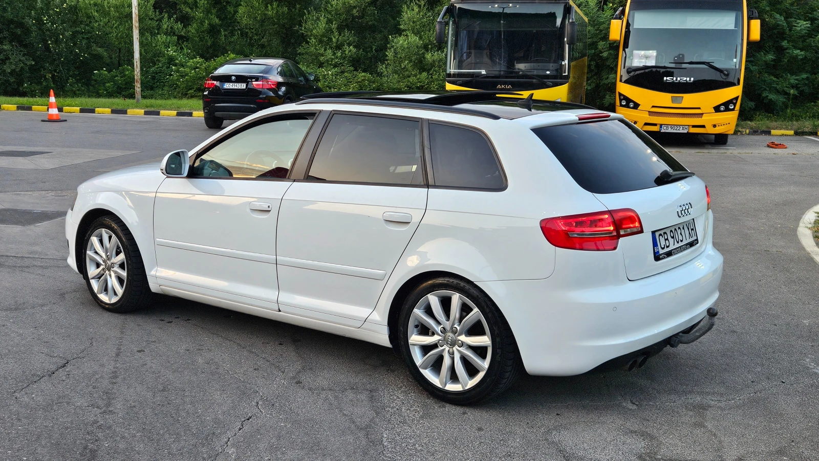 Audi A3 2.0 TDI S-LINE/KOJA/PANORAMA/NAVIG, снимка 4 - Автомобили и джипове - 55661952