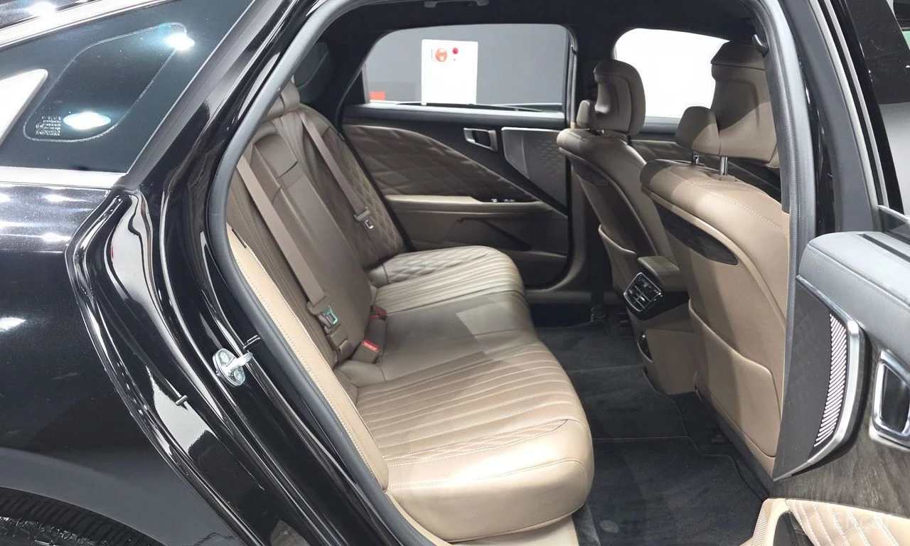 Kia K8 3.5* SIGNATURE* ОБДУХВАНЕ* ДИСТРОНИК* ХЕДЪП* 360КА, снимка 14 - Автомобили и джипове - 55743206