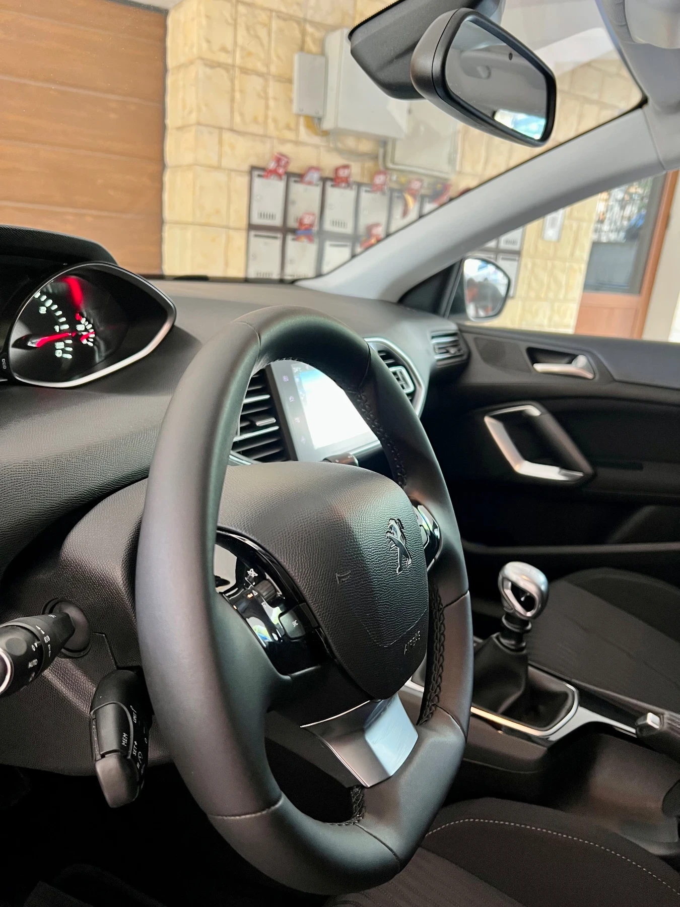 Peugeot 308 155000km, снимка 9 - Автомобили и джипове - 56058162