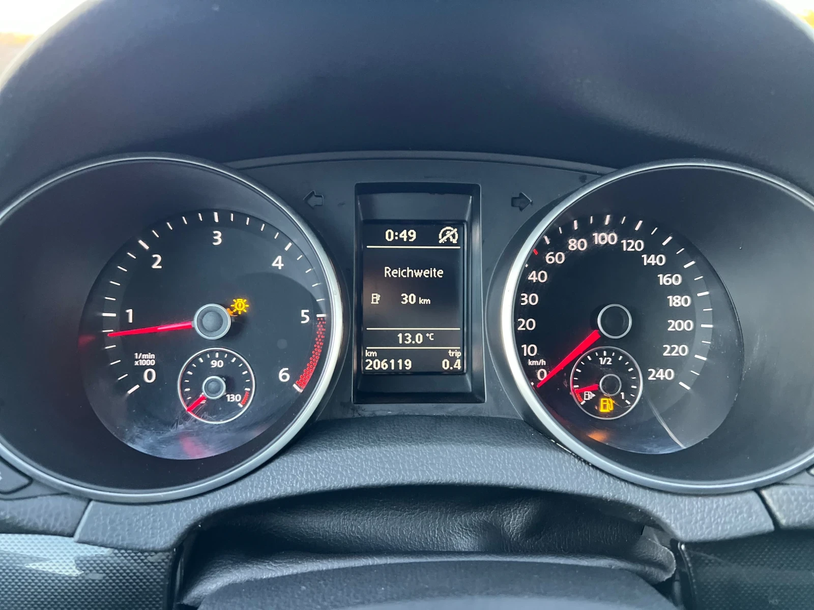 VW Golf 1.6 TDI, снимка 7 - Автомобили и джипове - 56375718