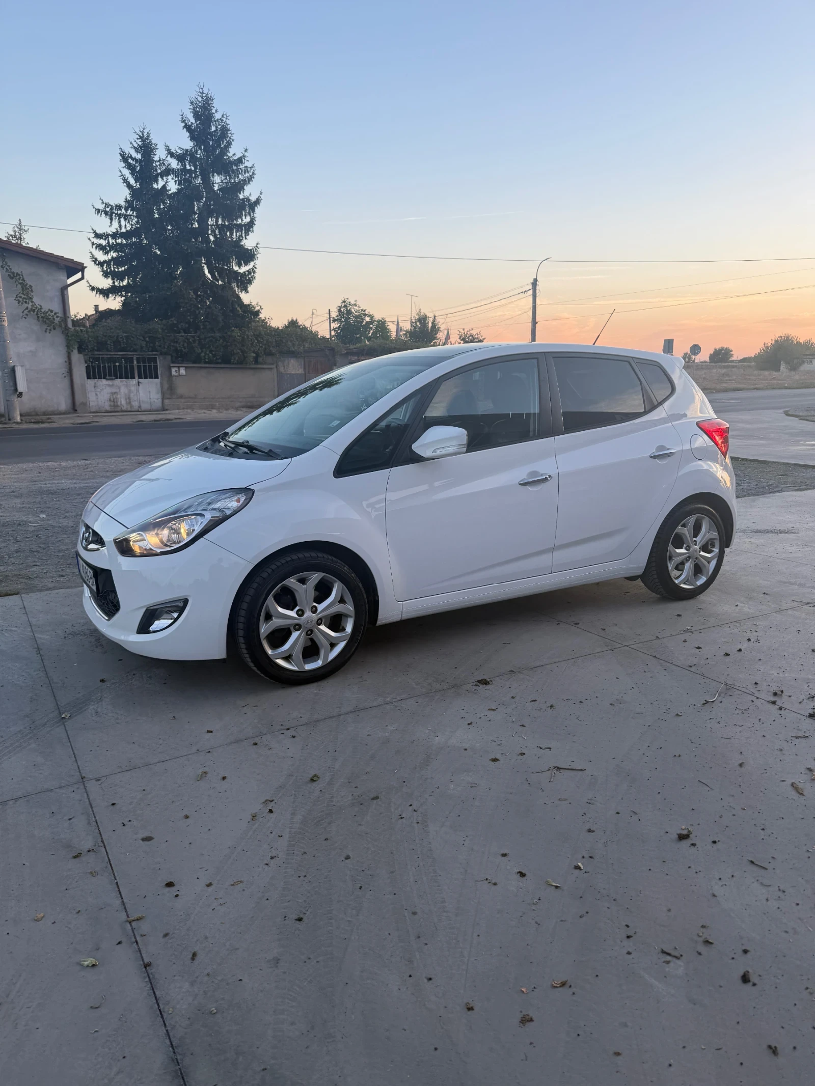 Hyundai Ix20 - 1.6, Внос от Швейцария , Всички екстри